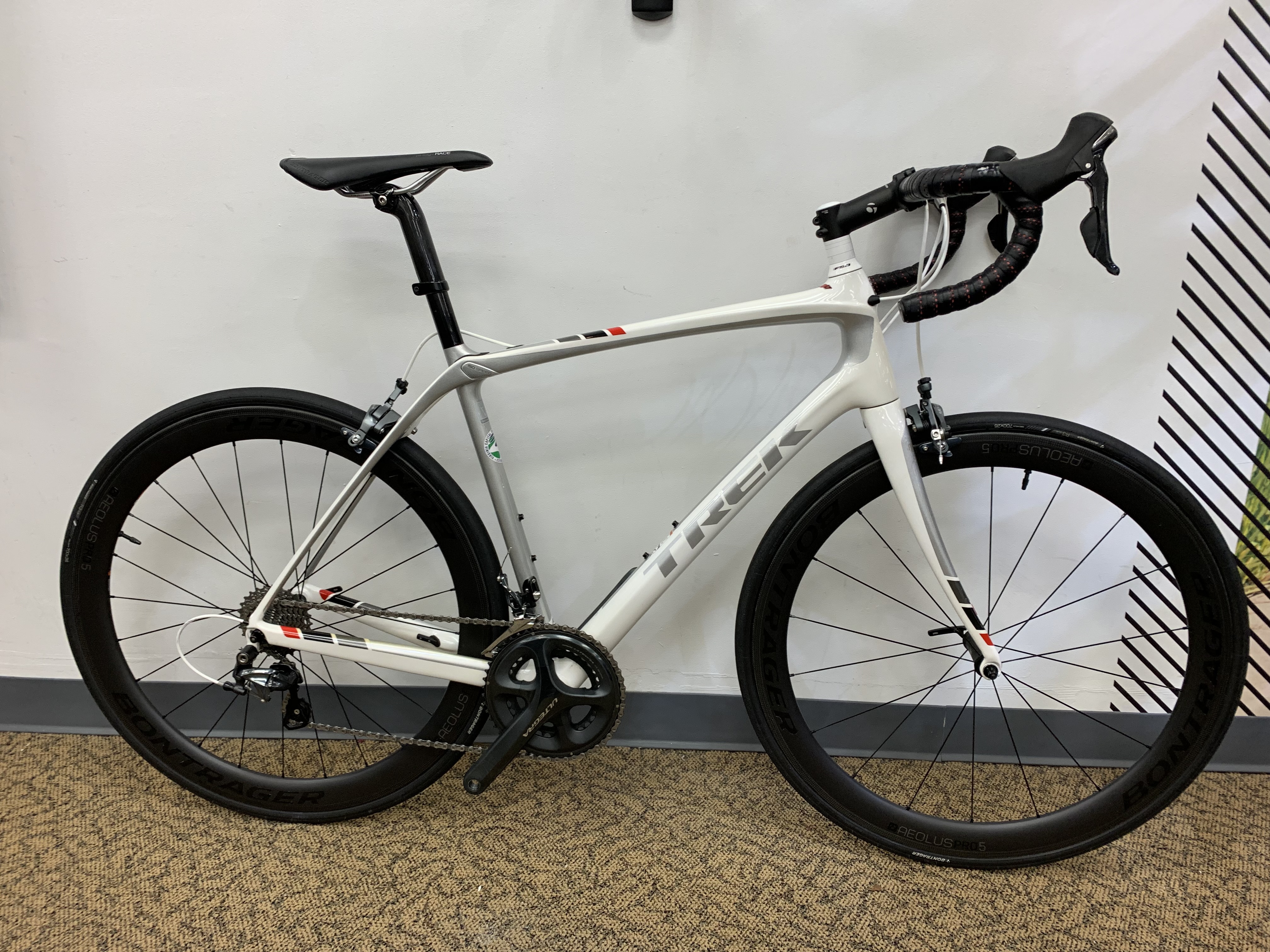 2016 Trek 5.2 - BicycleBlueBook.com