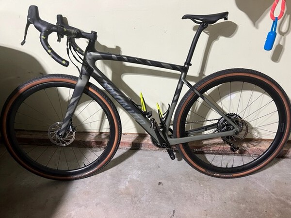 2015 Specialized Div - Bicycle Details - BicycleBlueBook.com