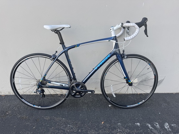 2015 Giant Defy Adva - Bicycle Details - BicycleBlueBook.com