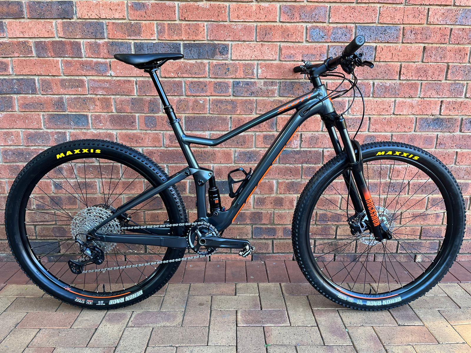 2021 Scott Spark 960 - BicycleBlueBook.com