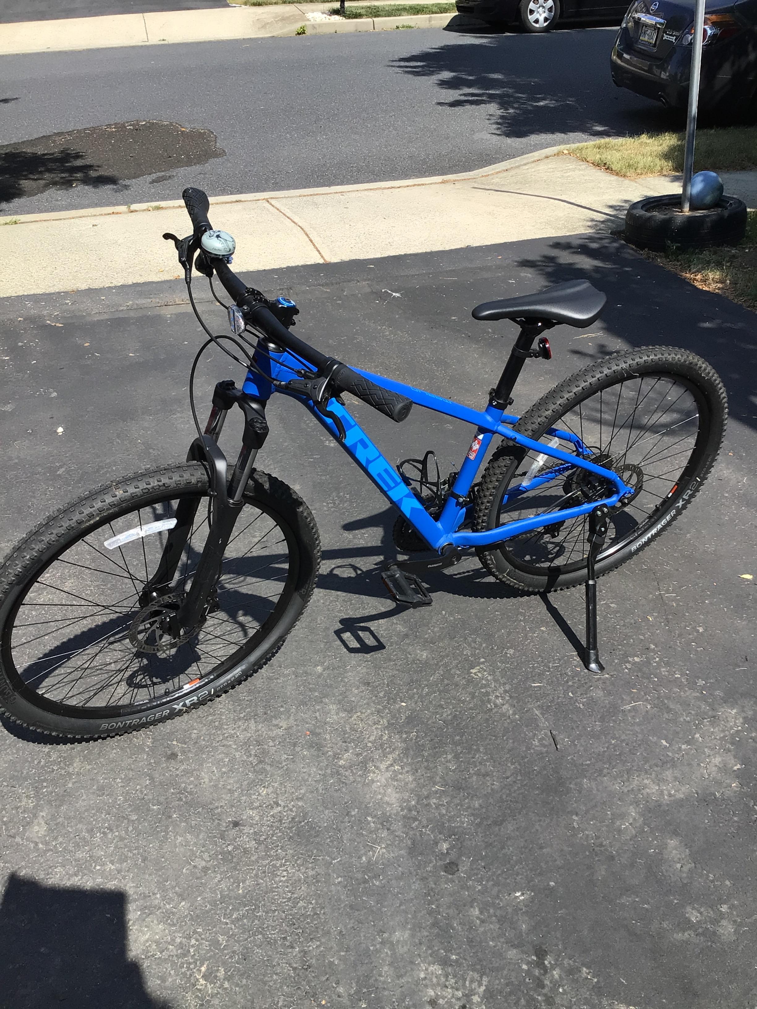 2019 Trek Marlin 5 - BicycleBlueBook.com
