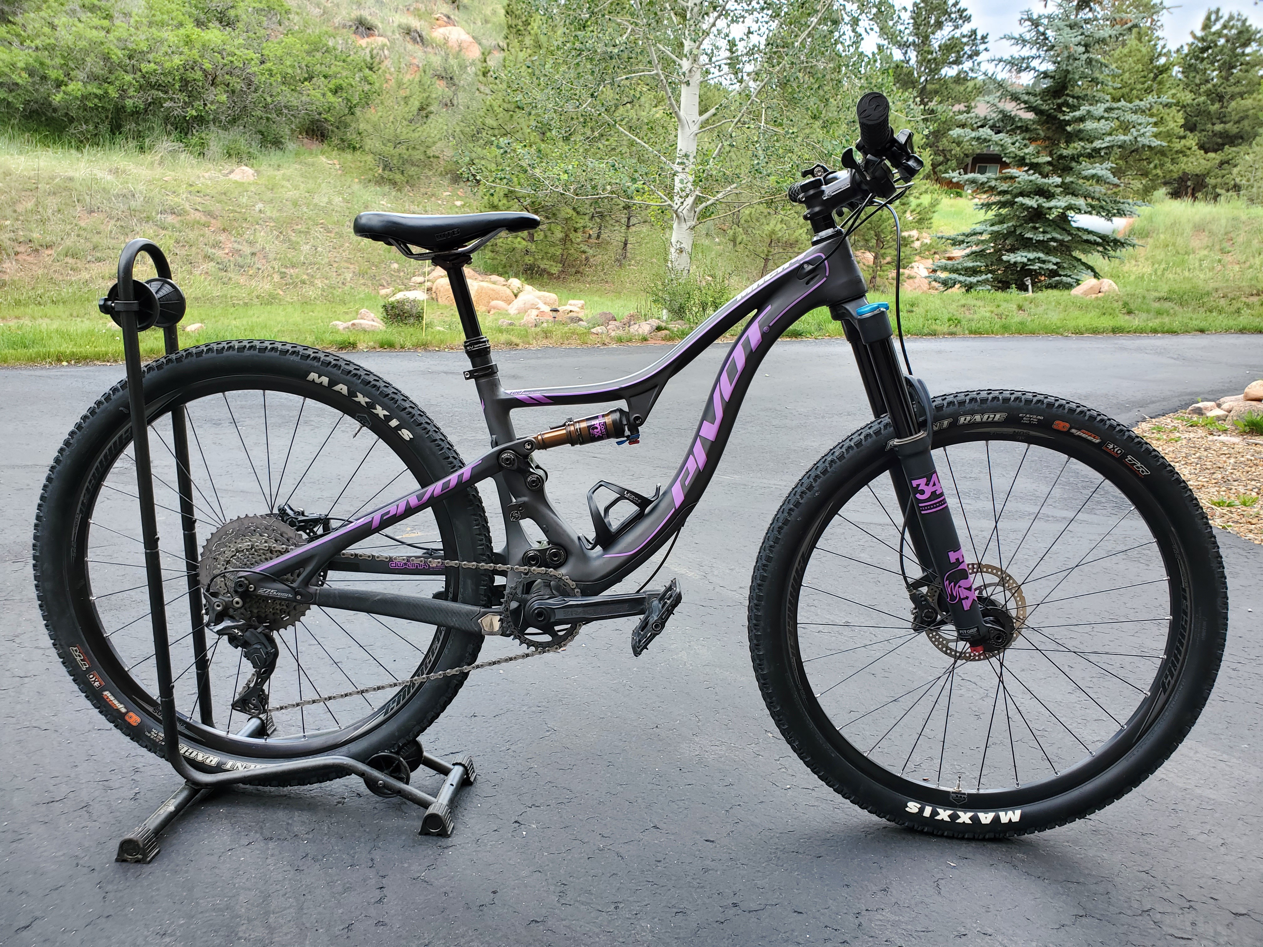2017 Pivot Cycles MACH 4 PRO XT 1x 