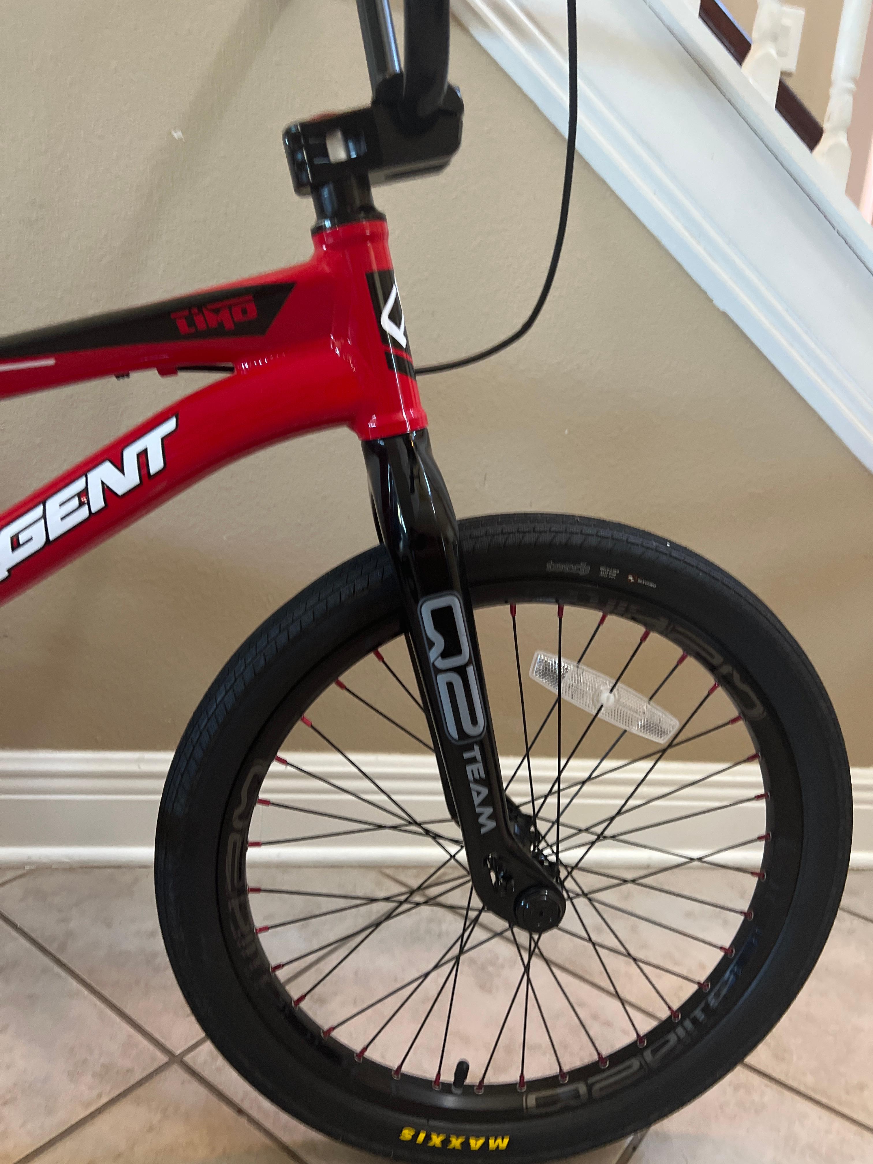 2020 Free Agent Team Limo - BicycleBlueBook.com