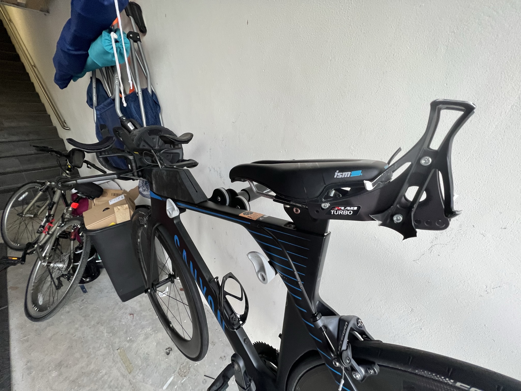 2020 Canyon Speedmax CF 8 DISC Di2 - BicycleBlueBook.com