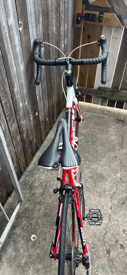 2017 Trek 1.1 - BicycleBlueBook.com