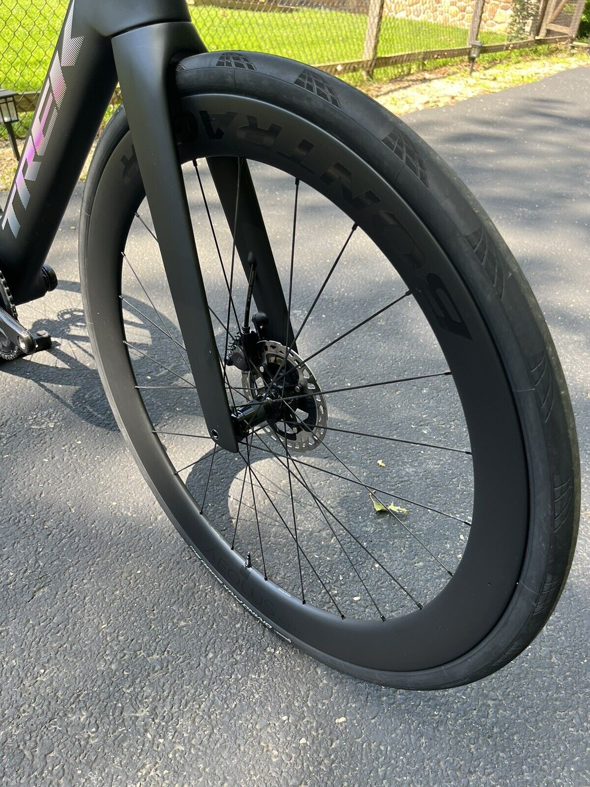 2023 Trek Trek Madone - BicycleBlueBook.com