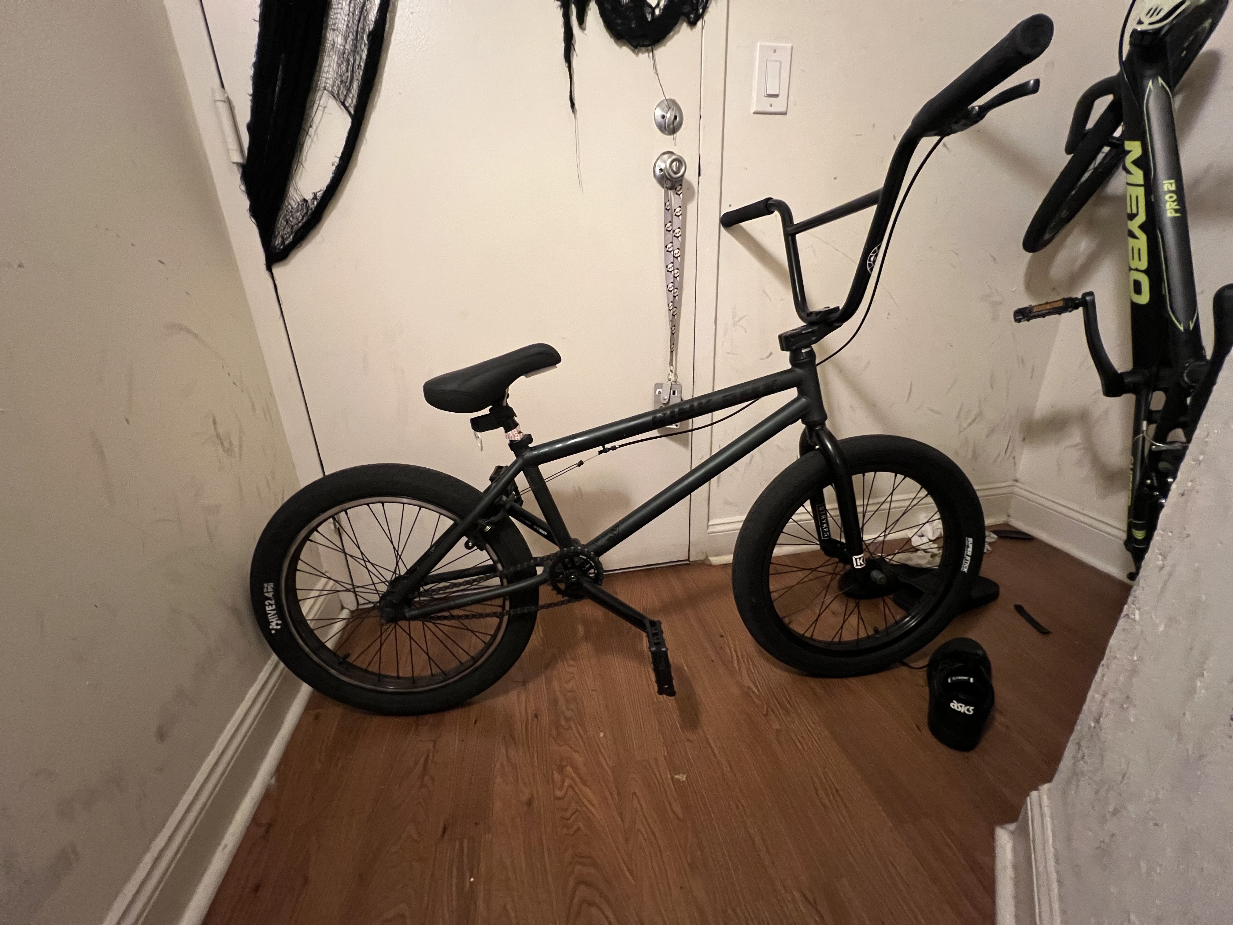 2023 Kink Whip - BicycleBlueBook.com