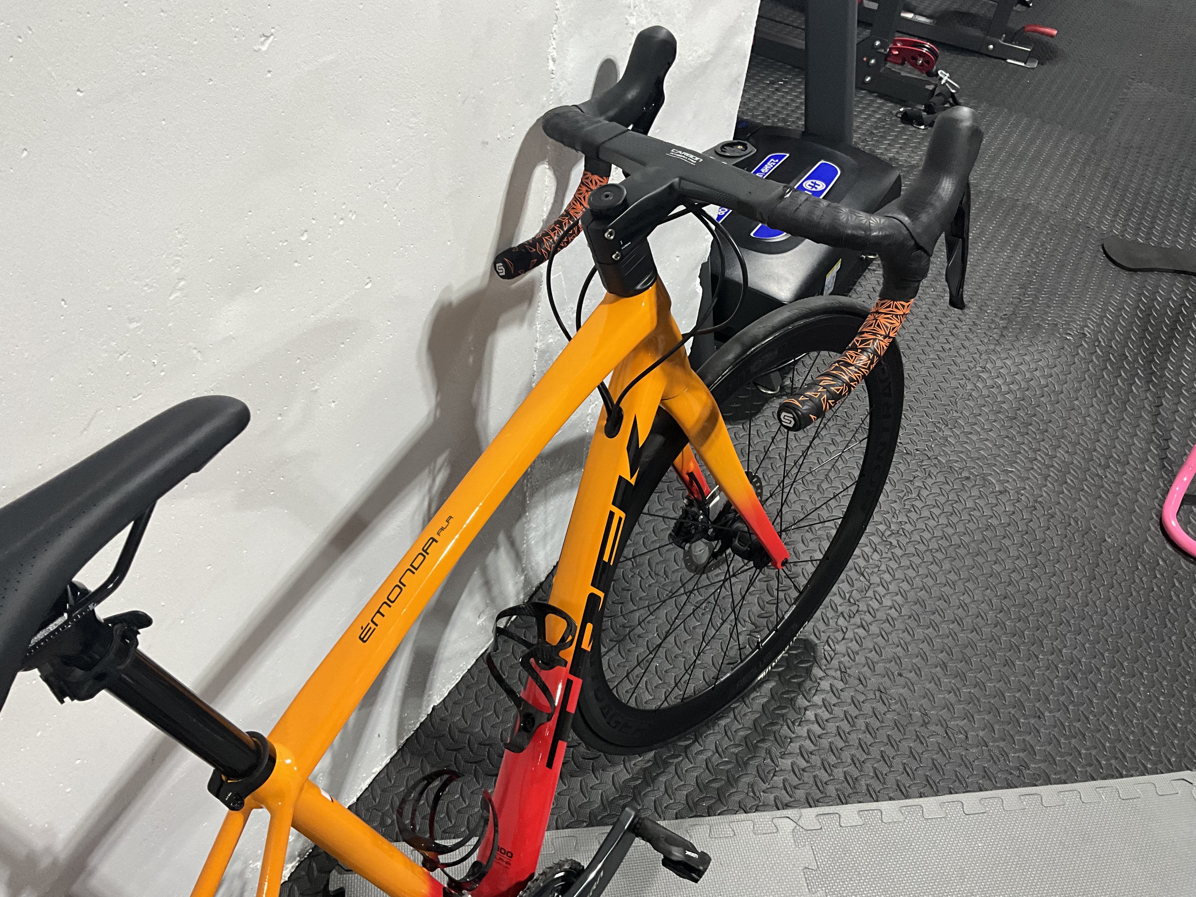 2023 Trek Emonda ALR 5 Disc - BicycleBlueBook.com