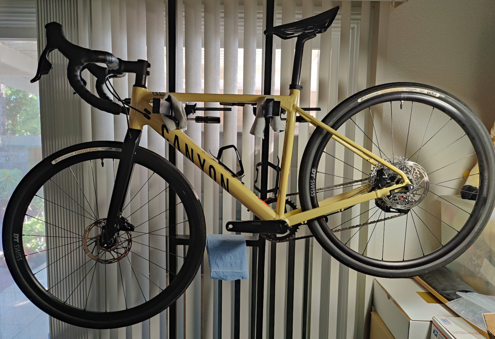 2022 Canyon Grail 7 - BicycleBlueBook.com