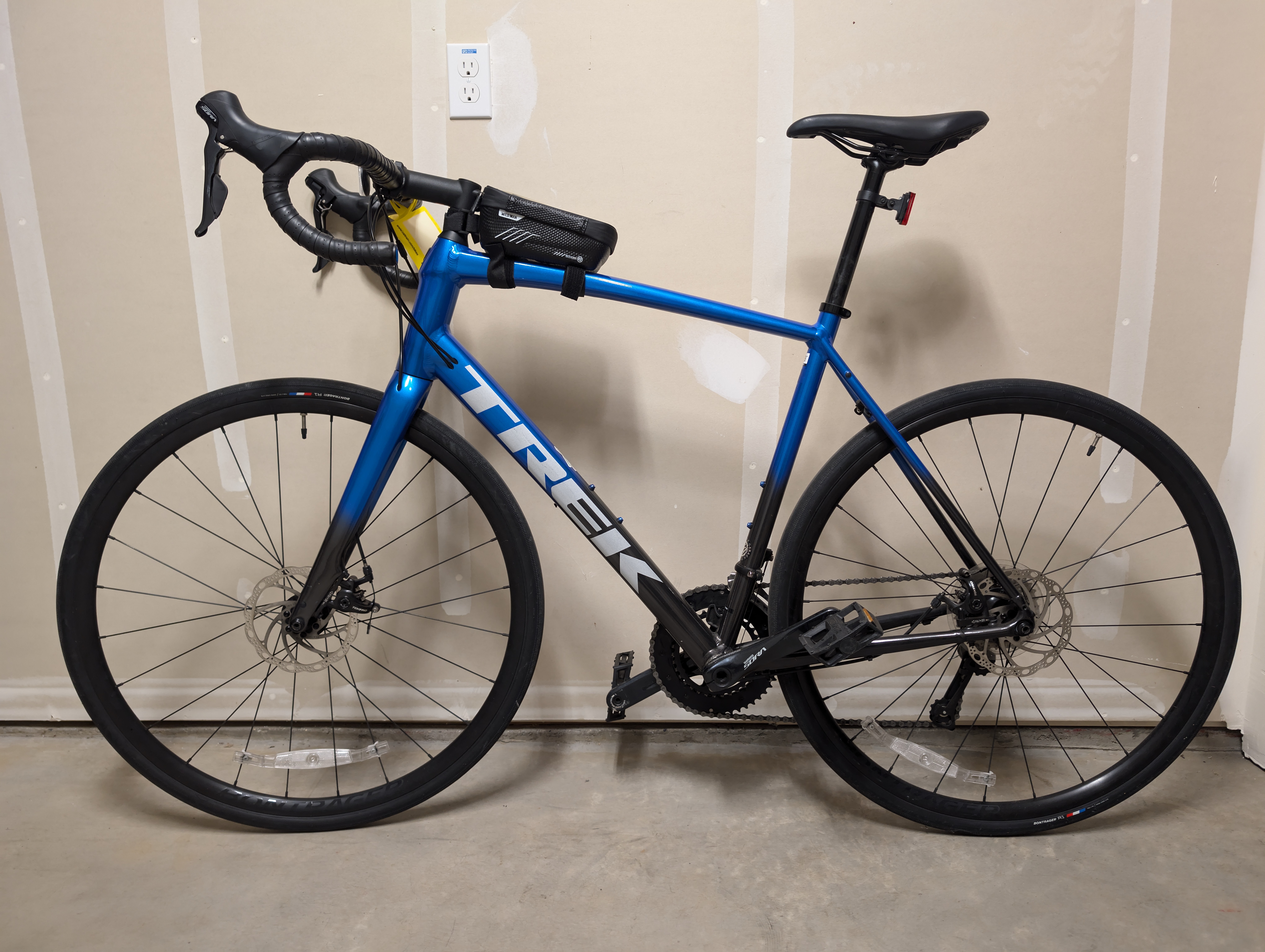 2023 Trek Domane AL 3 Disc - BicycleBlueBook.com