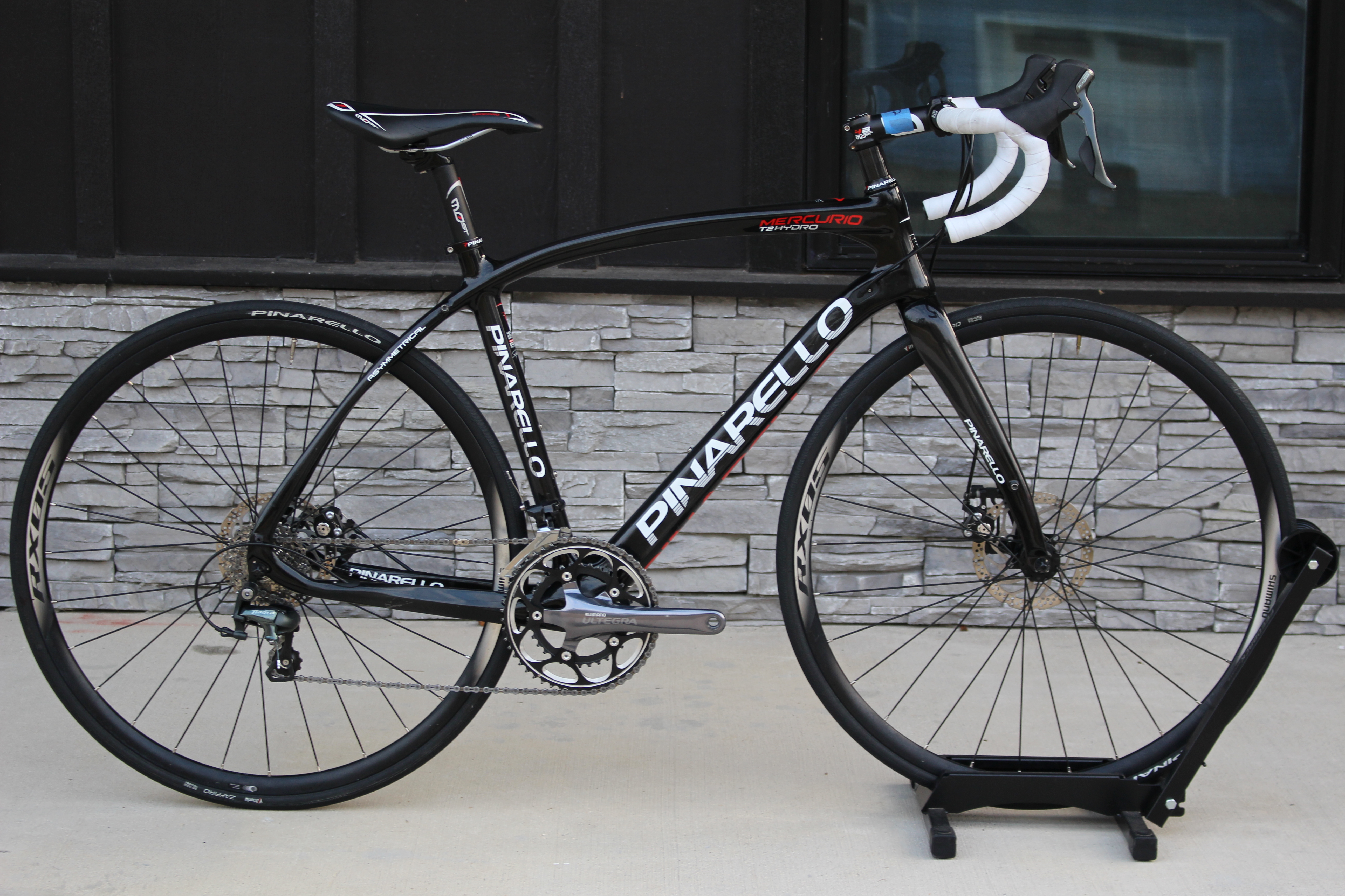 2015 Pinarello Mercurio Disc - BicycleBlueBook.com