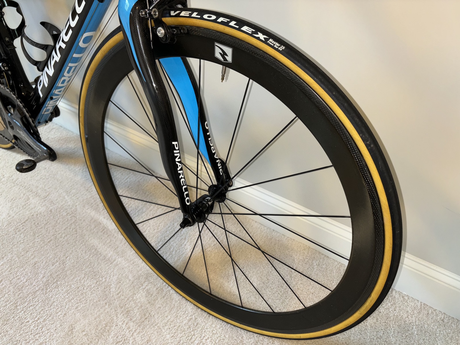 2013 Pinarello Dogma 60.1 Team Sky - BicycleBlueBook.com