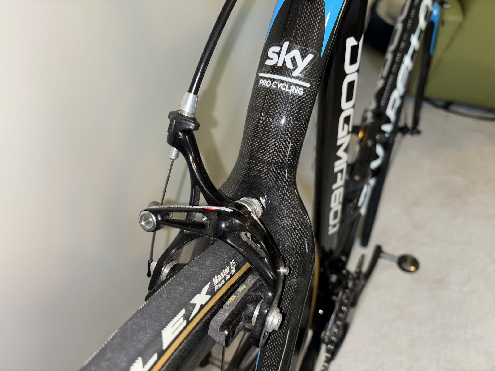 2013 Pinarello Dogma 60.1 Team Sky - BicycleBlueBook.com