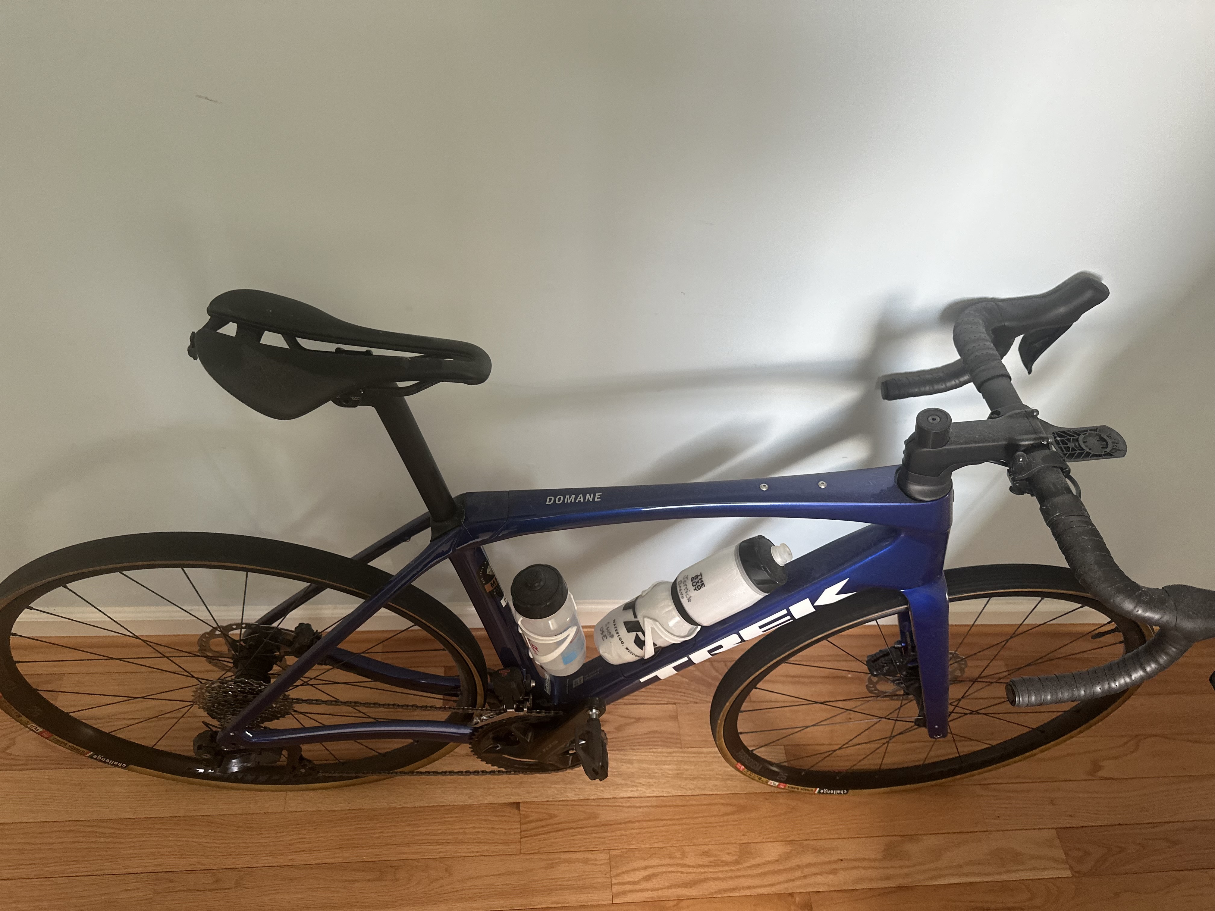 2024 Trek Domane SL 6 Gen 4 - BicycleBlueBook.com