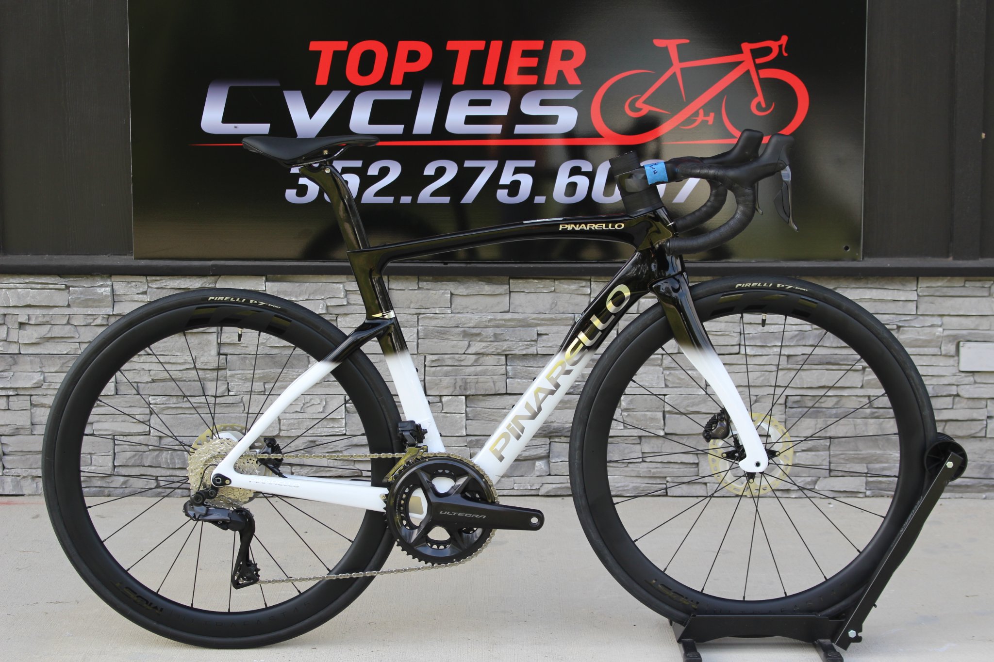 2025 Pinarello F7 ULTEGRA Di2
