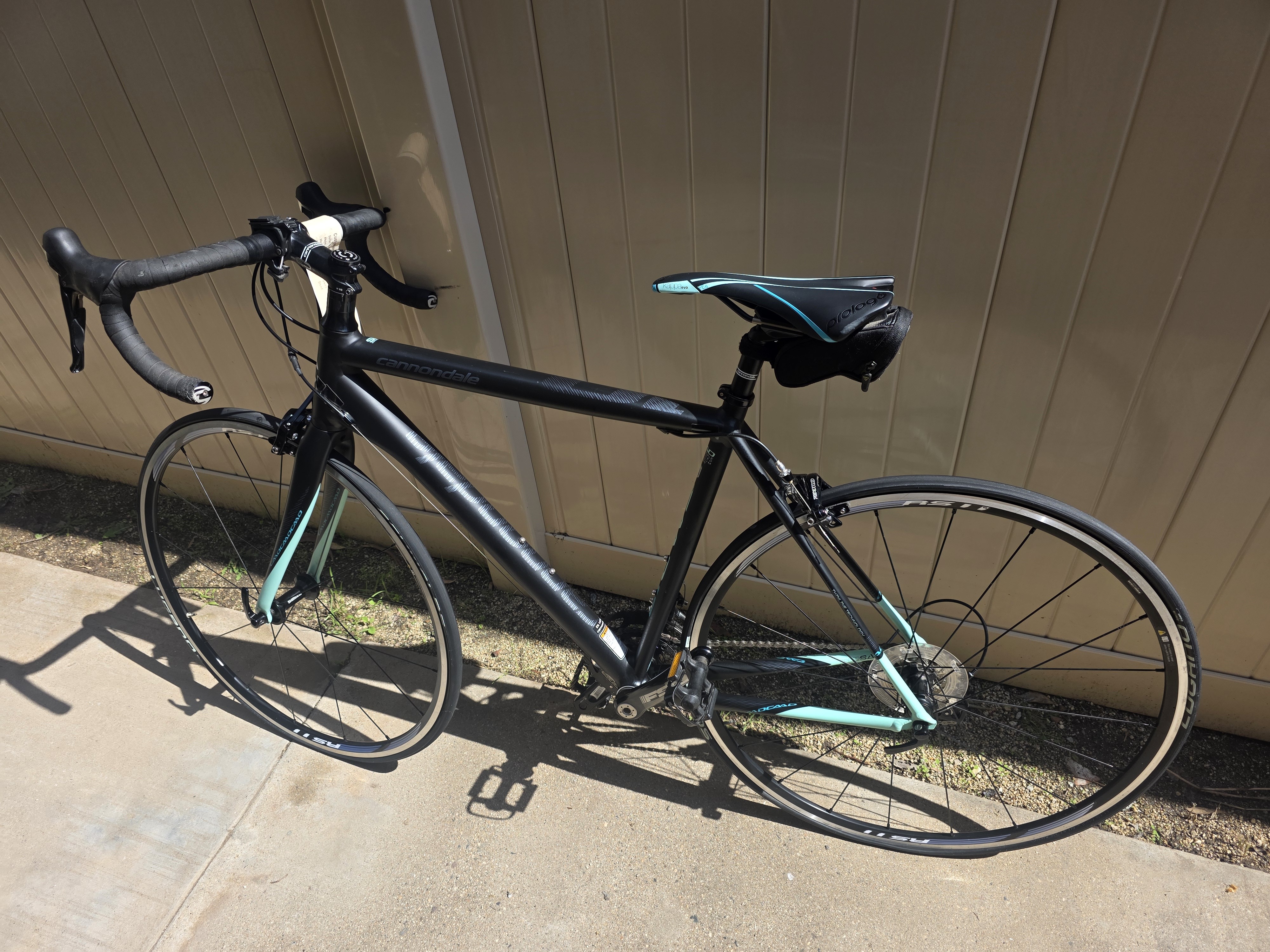 2014 Cannondale CAAD10 105 5 - Women's - BicycleBlueBook.com