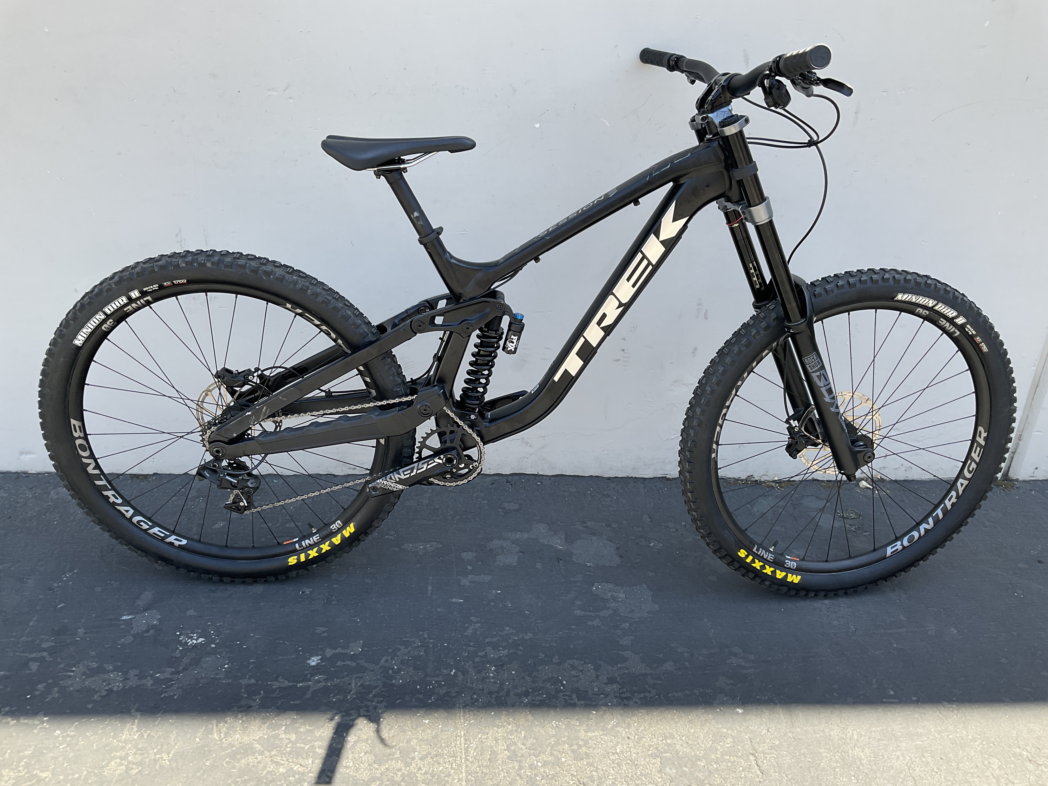 2022 Trek Session 8 29 GX 