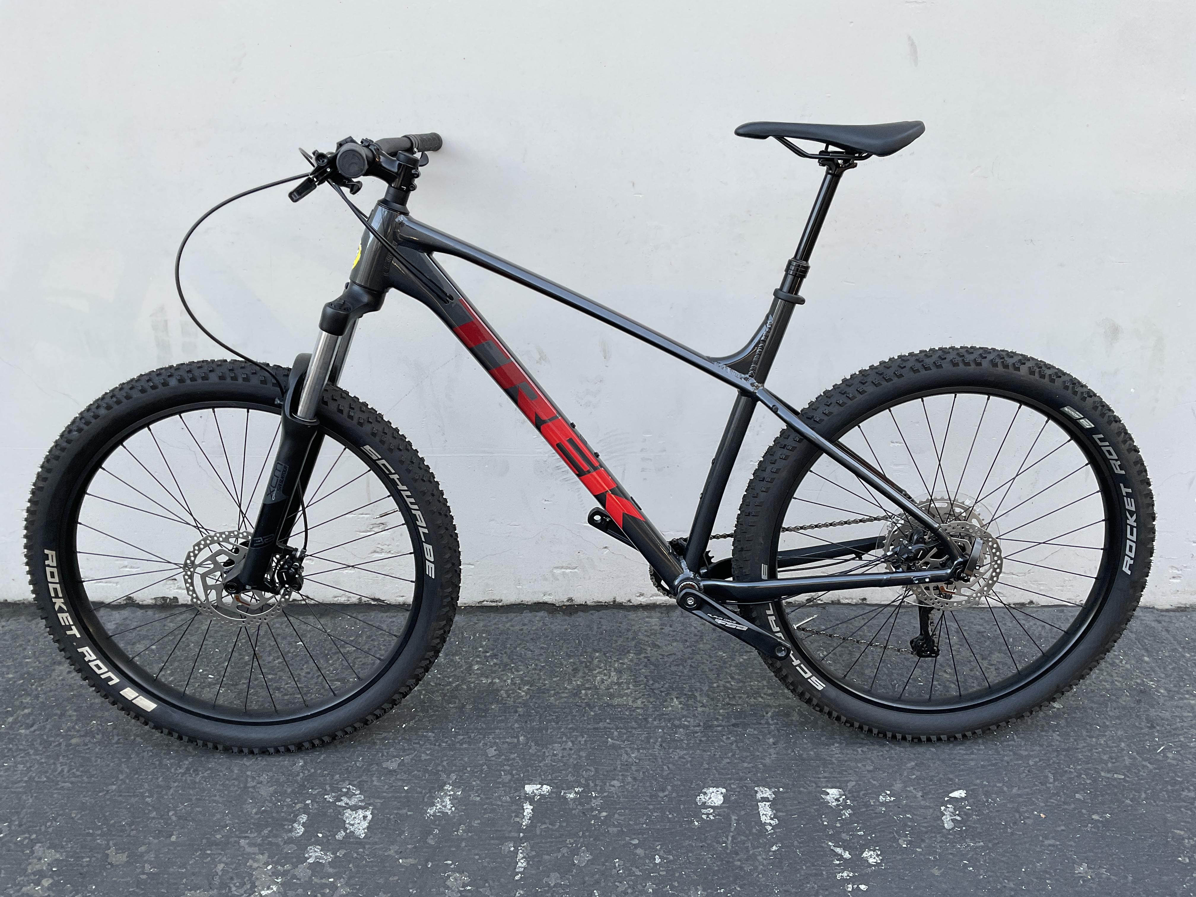 2023 Trek roscoe 6 - BicycleBlueBook.com