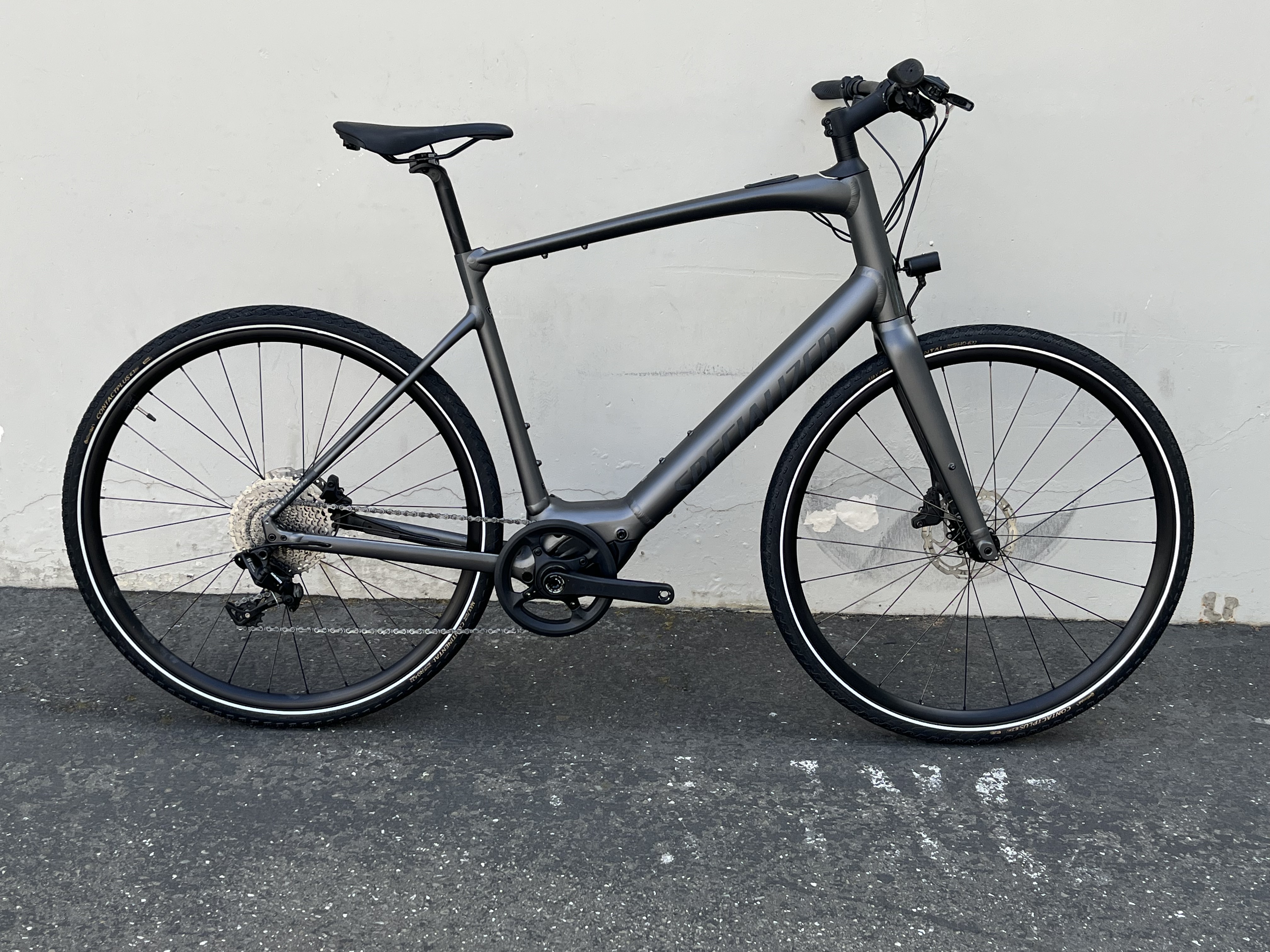 2023 Specialized Aethos Comp - Shimano 105 Di2 Value & Price Guide